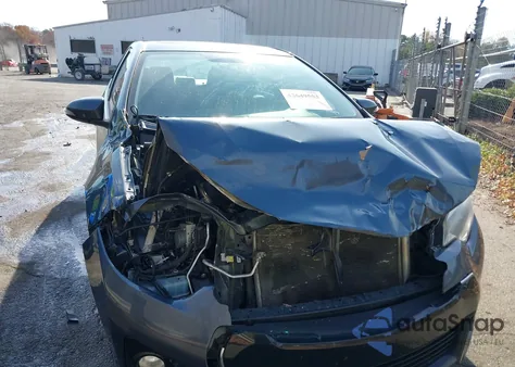 2015 Toyota Corolla S Plus z USA, uszkodzony, nr VIN 2T1BURHE8FC334714